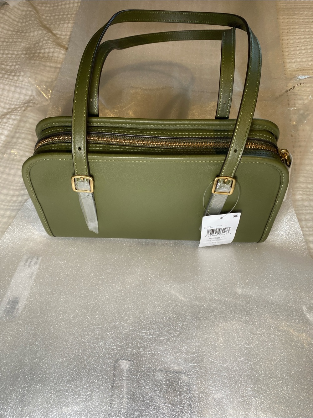 NWT Coach Swing Zip in Olive Green🫒✨
